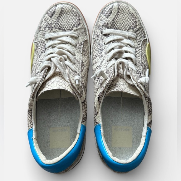 DOLCE VITA Zina Sneaker In Bone MultiSnake Print Leather.
Women’s Sz 7 - Picture 4 of 7